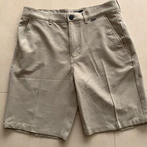 Hurley tan walking short size 30. Excellent conditon.